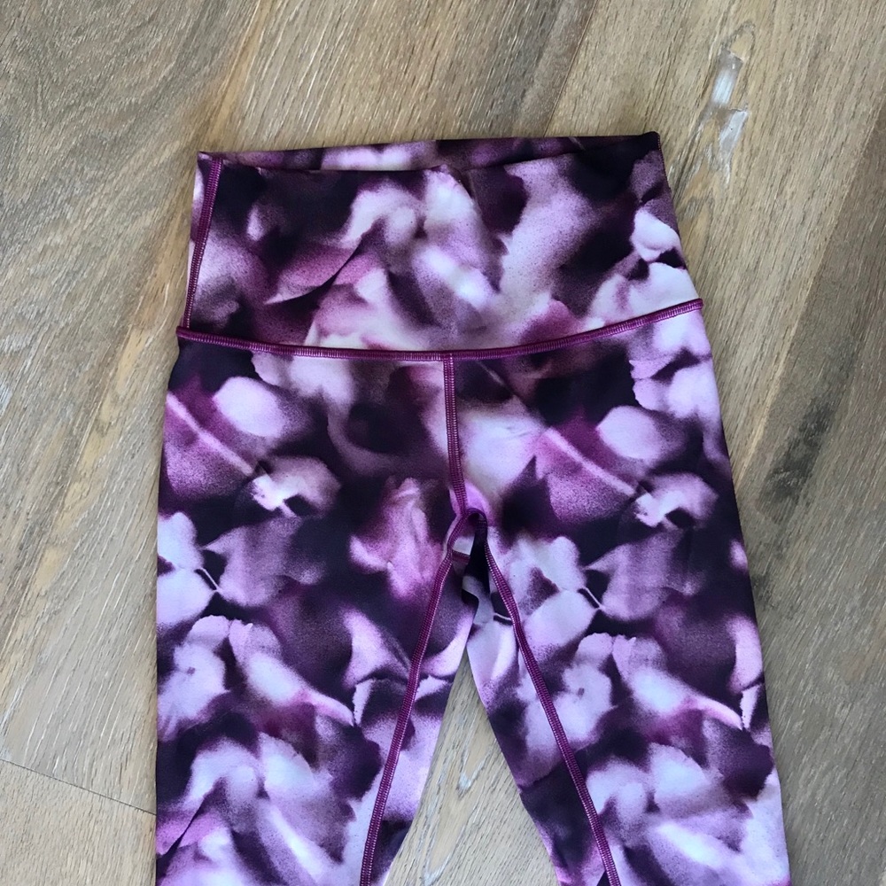 LuluLemon Yoga III Crop Pants - Picture 3 of 5